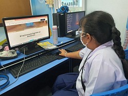 Students practice using AR at spatial.io.