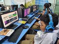 Students practice using AR at spatial.io.